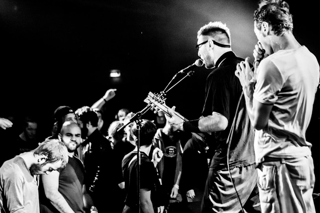 Jet de Nijs zet door na verlies en deelt haar leven met het publiek